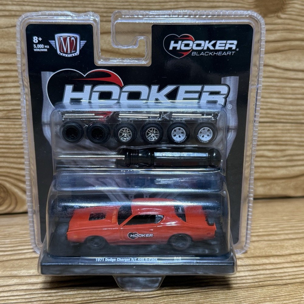 M2 Machines 1971‎ Dodge Charger R/T 440 6-pack Hooker Blackheart O'Reilly Car